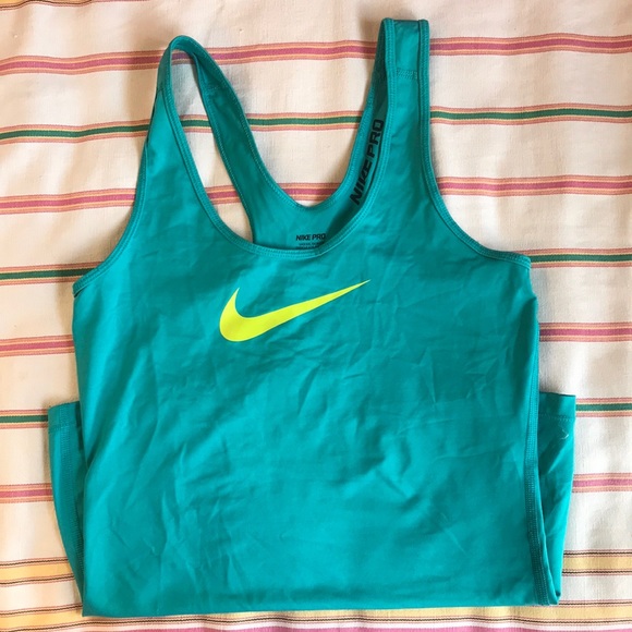 Nike turquoise workout tank - Picture 1 of 3
